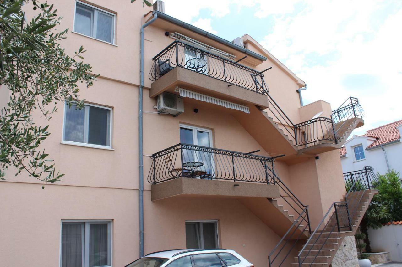 Apartments Villa Jelena Vodice Luaran gambar